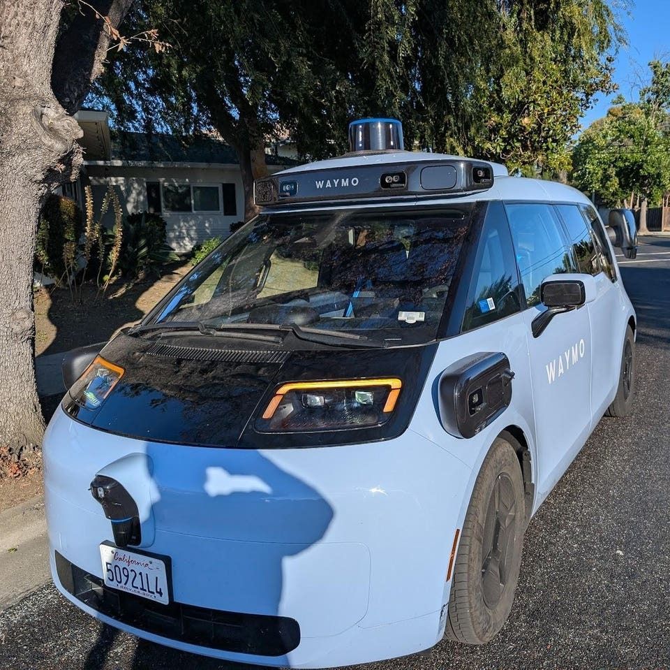 bradtem's tweet photo. Waymo’s Ojai Is Now Open To Public.  My Experience Spoke To The Future 
https://t.co/biYTozuHMC https://t.co/i9S0UfzYoa