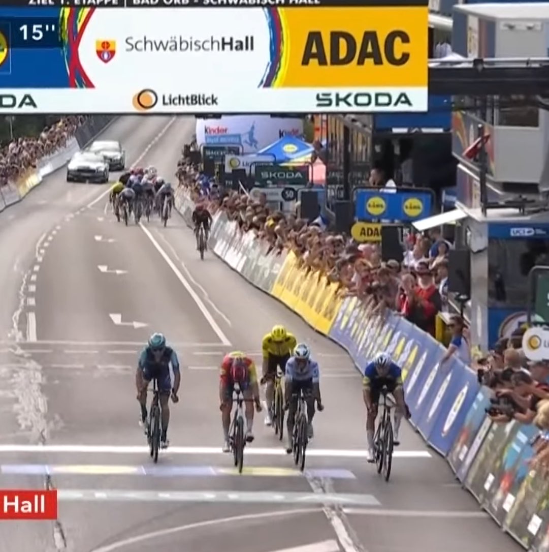 RodriSabato's tweet photo. ISAAC DEL TORO SEGUNDO 🥈🇲🇽

Tremenda etapa 1 del Tour de Alemania, donde Louis Barre con un gran ataque lejano rompió a Paul Magnier y entró en solitario. 

El mexicano desde atrás hizo un gran trabajo y se metió 2do a 16’’ perdiendo el liderato por 9’’

Pero tranquilos que el Torito tiene todo planeado y viene MUY BIEN. 🔥