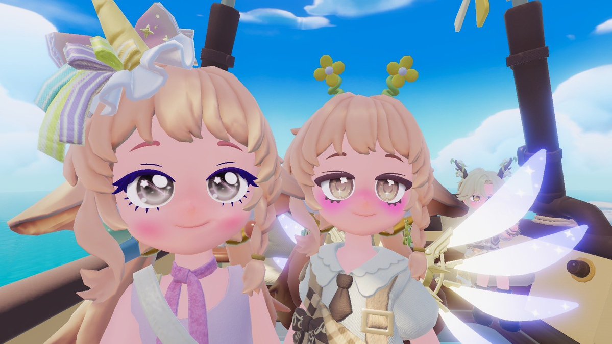 mocomoco71619's tweet photo. 本日のもこは！！
1枚目は、もうりさん・ななちゃん・ゆかりんと一緒に気球に乗った時の‼️
2枚目はりいちゃん・ゆかりん・ゆーきくんと☺️💗
そして、3枚目4枚目はおさくちゃんと🌟
おさくちゃんの初めての気球を頂きました🥴💕 https://t.co/OZdAoJTJoA