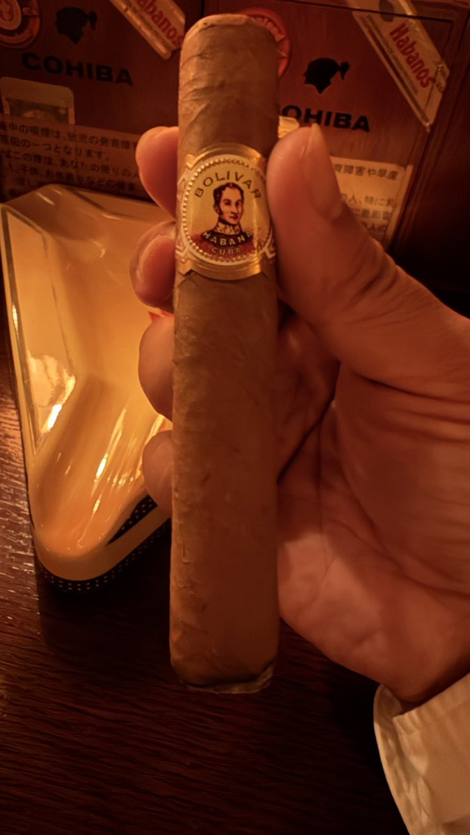 hamakiosaka's tweet photo. 🚬 ボリバル ロイアルコロナ
ボリバル / キューバ / コロナ
★★★★★（5/5）
2026.8.20 @Edmundo Dantes
「ナッツ、土」
— Cigar Cafe 記録ノート

🚬 Bolivar Royal Corona
Bolivar / Cuba / Corona
★★★★★ (5/5)
2026.8.20 @Edmundo Dantes
"Nuts, earth"
— Cigar Cafe Tasting Notes

#葉巻 #シガー #Bolvar #Cuba #Corona #CigarCafe
https://t.co/ikJH5suwo5