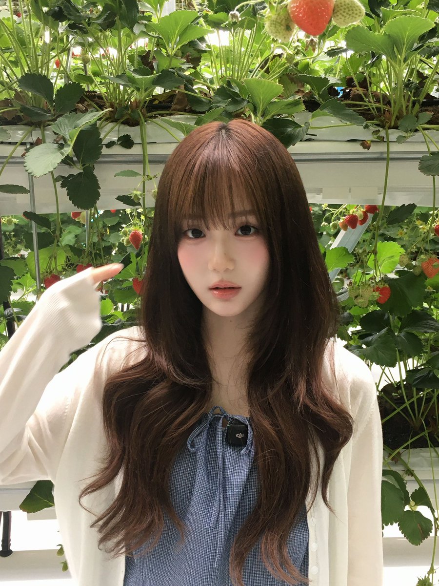 S2O806's tweet photo. 260820 코스모톡 #윤서연 https://t.co/IcjbGQERGy