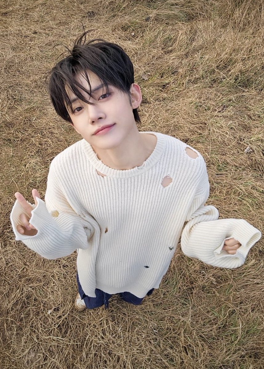 yeojjju's tweet photo. 연준아 흑발할 생각 업서,,? https://t.co/1VCilLl2tl