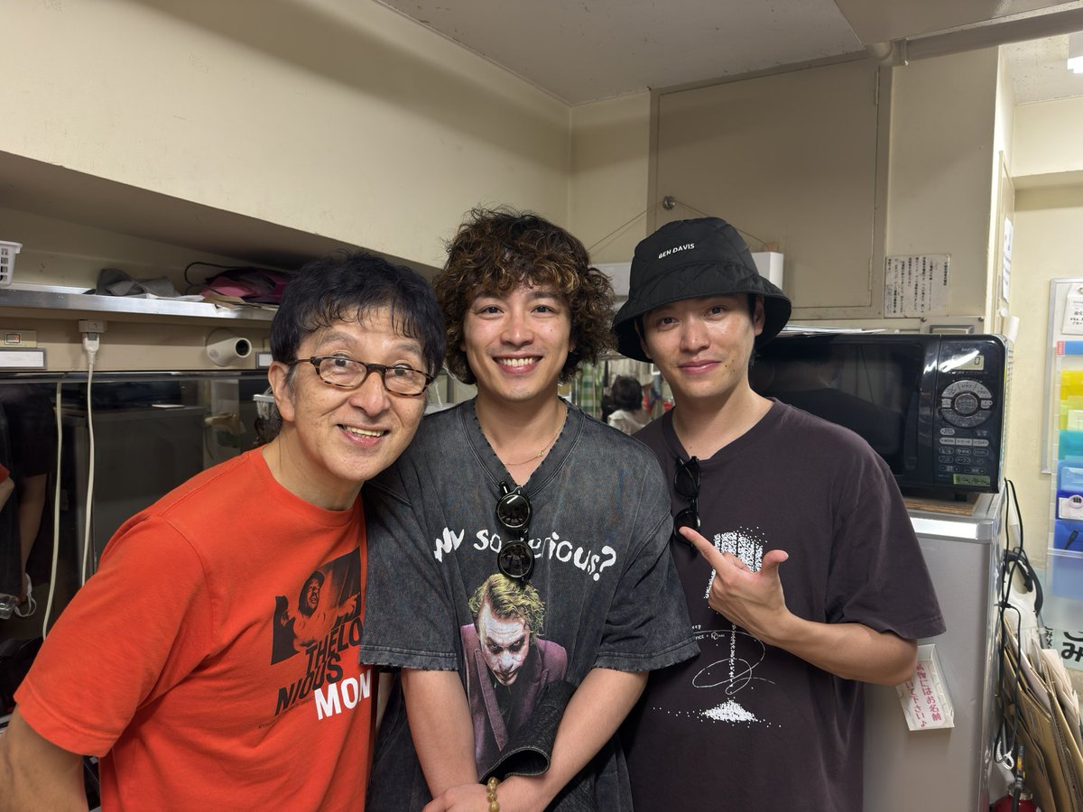 Shogo_Suzuki_'s tweet photo. パレイドリア
観てきました。
知り合い多し！笑
笑いあり、風刺あり、涙あり、心あり、希望あり。
楽しくも「今」を、考える作品でした。
そして、個人的には「なぜ怒りなぜ許さないのか」「何にそんなに怒りがあって何を許したくないのか」自分に問いながら帰路でした。

#第三舞台2026 https://t.co/T9XEYIQl5c