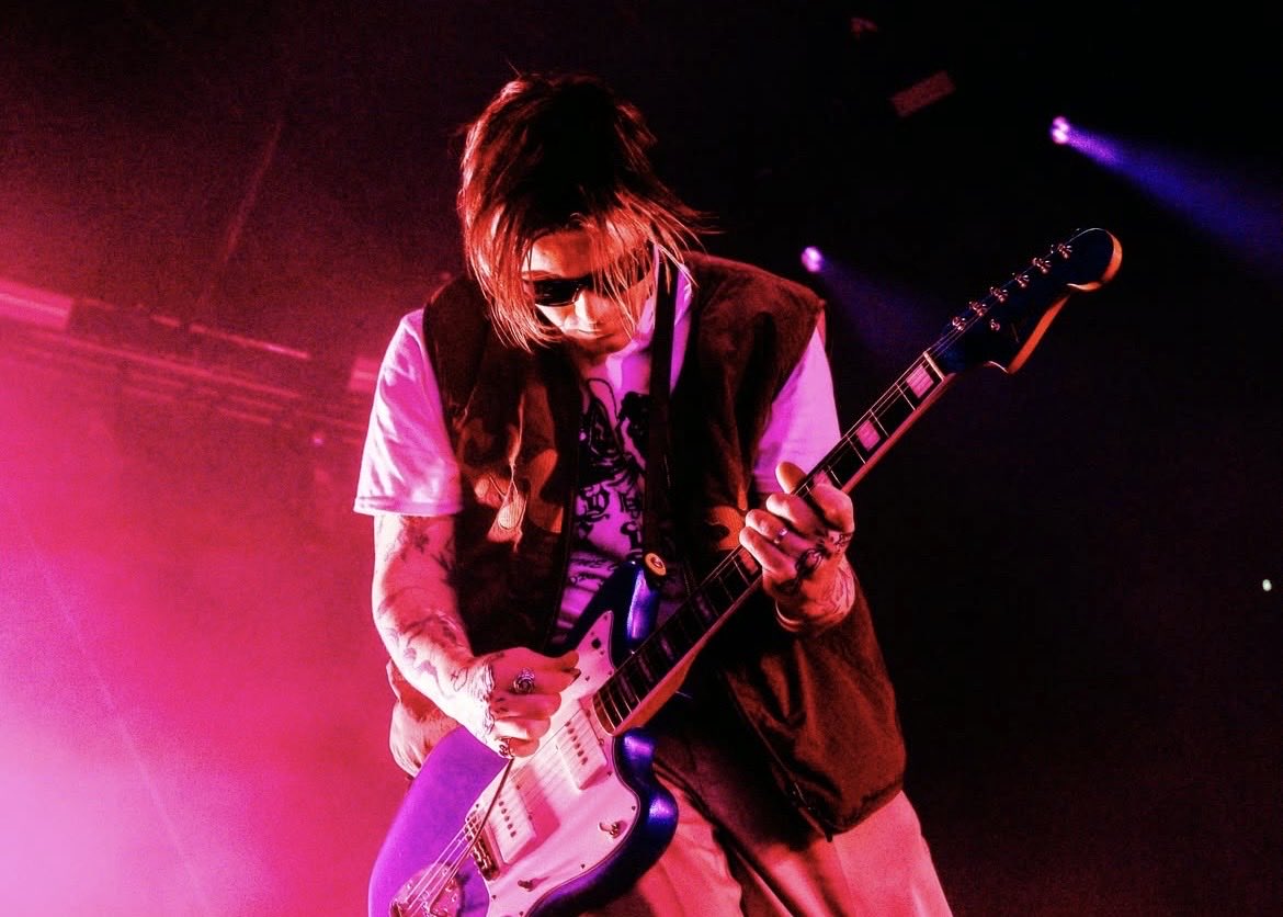 lftvalex's tweet photo. hellooo #fdctwt ^_^
⊹ cel | 19
⊹ fan since 2024
⊹ saw them live 3x
⊹ fav album: skinty fia
⊹ fav song: televised mind
⊹ fav member: curley https://t.co/YR45dkE26J