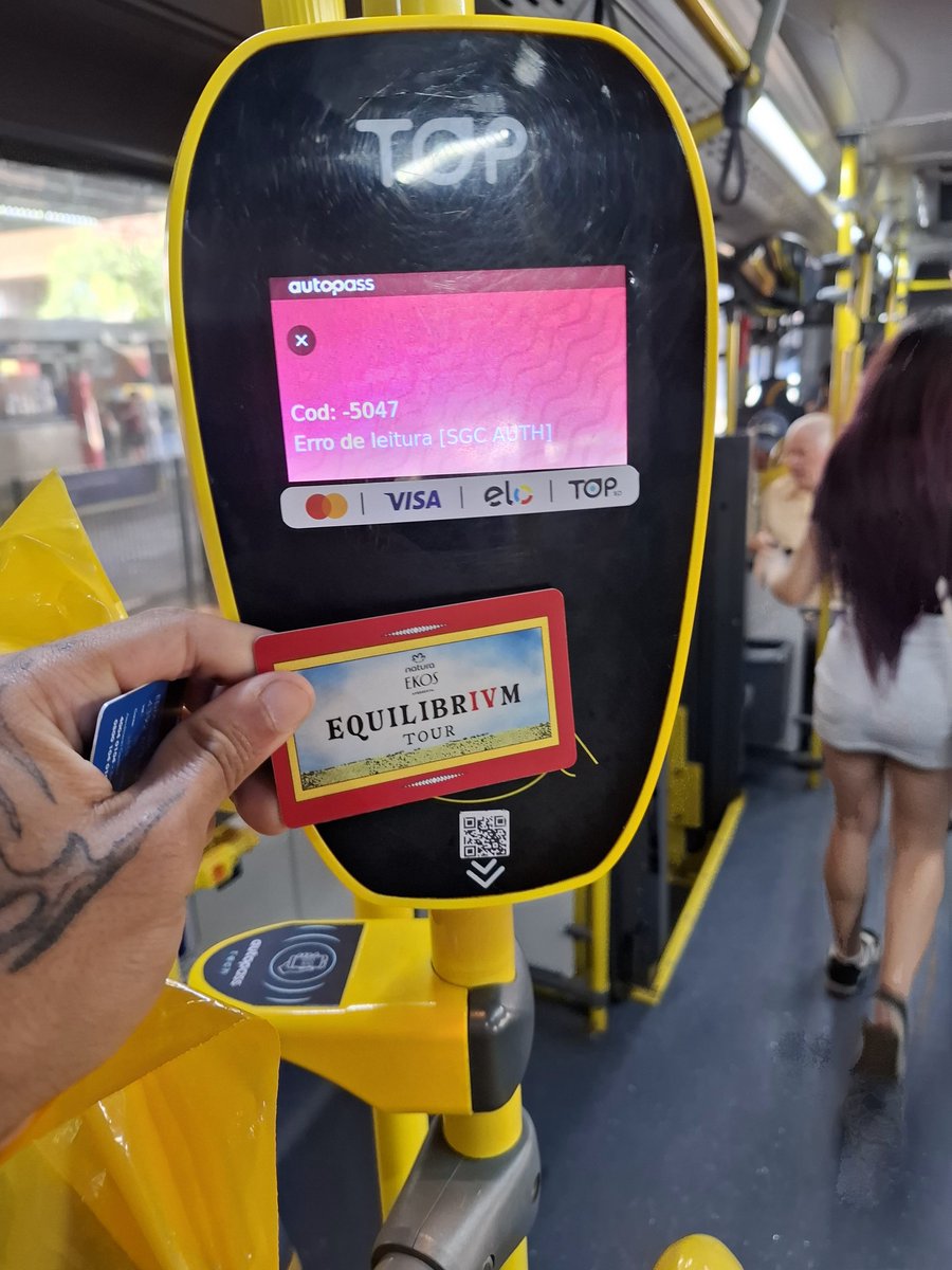 xcxeddy's tweet photo. ANITTA FAÇA ALGUMA COISA https://t.co/TmGXbKorNg