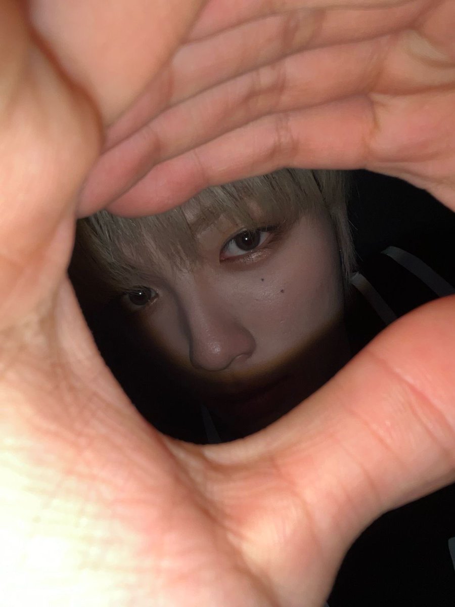 id_13S2's tweet photo. 갑자기 탈색모 그립네 https://t.co/5bhdeF3rsg