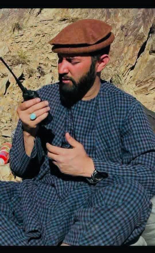 ABarekzayi22095's tweet photo. اہم
سکیورٹی فورسز نے شر و فساد کے ایک گروہ کے مشہور کمانڈر «حسیب قوای مرکز» کو ہلاک کر دیا۔
تفصیلات بعد میں... https://t.co/rrAtWTYvsb
