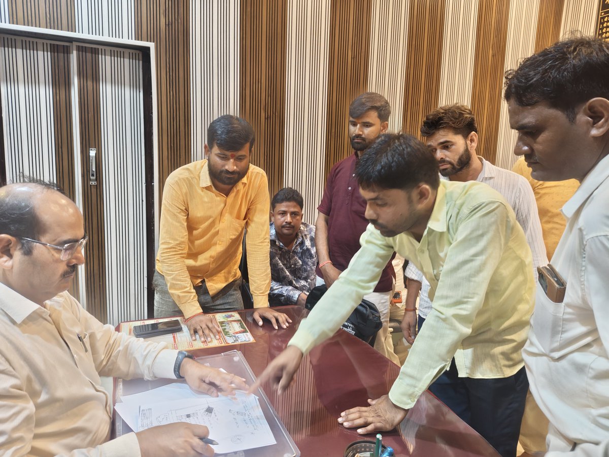 SDMBILGRAM's tweet photo. आज जन शिकायतों के त्वरित निस्तारण की शासन की मंशानुरूप तहसील बिलग्राम(हरदोई )में जन सुनवाई के दौरान कुल 12 शिकायतें प्राप्त हुईं, जिनके त्वरित निस्तारण हेतु सम्बंधित अधिकारियों को निर्देश दिये गए।
@CMOfficeUP
@InfoDeptUP
@UPGovt @dmhardoi https://t.co/fykzo8BNib