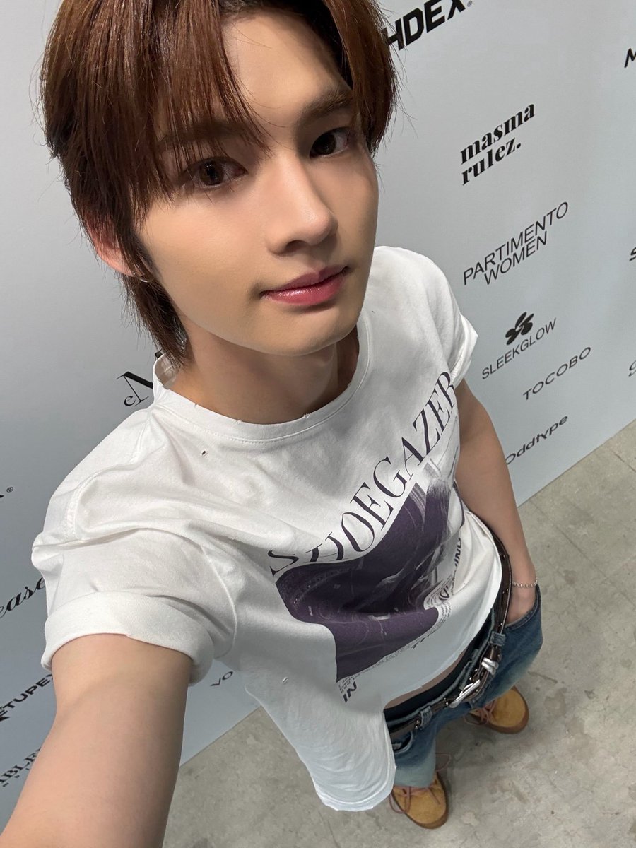 aoen_members's tweet photo. MUSINSA STATION in Harajukuにお邪魔しました。
かっこいいから可愛いまで幅広いジャンルのファッションが置いてあり、最高な空間でした！
皆さんもぜひきてくださいね🦢

@musinsa_japan 
#MUSINSASTATIONinHarajuku
#aoen #アオエン #輝 #HIKARU https://t.co/3IvOQkpNK6