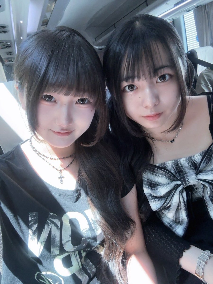 mahime_0430's tweet photo. ずっと行きたかった熊野花火大会に行ってきたよ✺⋆*
ほんとにほんとに綺麗で、大きくて、花火が自分に落ちてくるんじゃないかって不安になったよ笑笑
大迫力でとっても楽しかった🎇݁ 𖥔.
行きも帰りもバスでたくさんくつろいだんだ~~( ᴗ˳ᴗ)⭐
#茉姫 #Mahime #妃莉 #Bright #MeLfy https://t.co/JwtdiAXQ6j