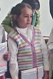 runenime80's tweet photo. - Çok eğlencelisin, kesin çocukluğunda da çok mutluydun. 

O sırada bizim normal bi çocukluk fotosu aq https://t.co/Hzc2CG5Xix