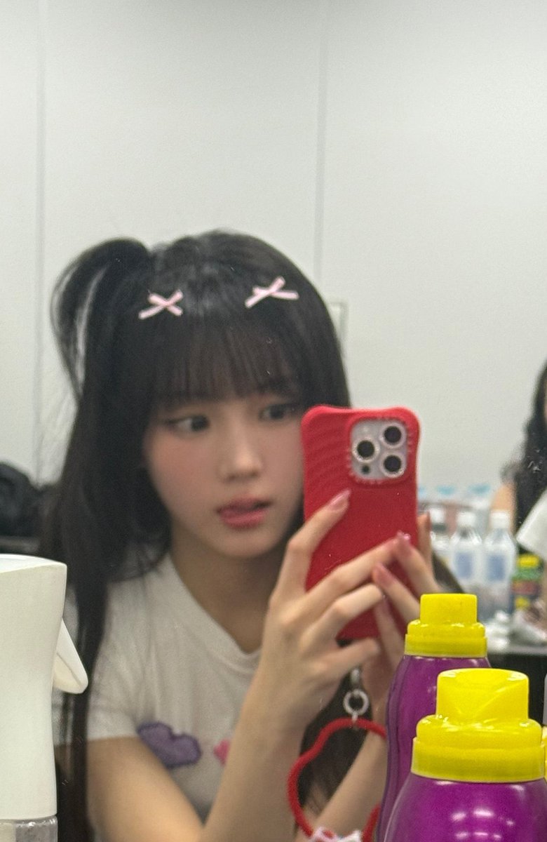 wonheespen's tweet photo. @ohyulspen @keonhospen @curatedbycovey Ipong https://t.co/bOimDyDFYB