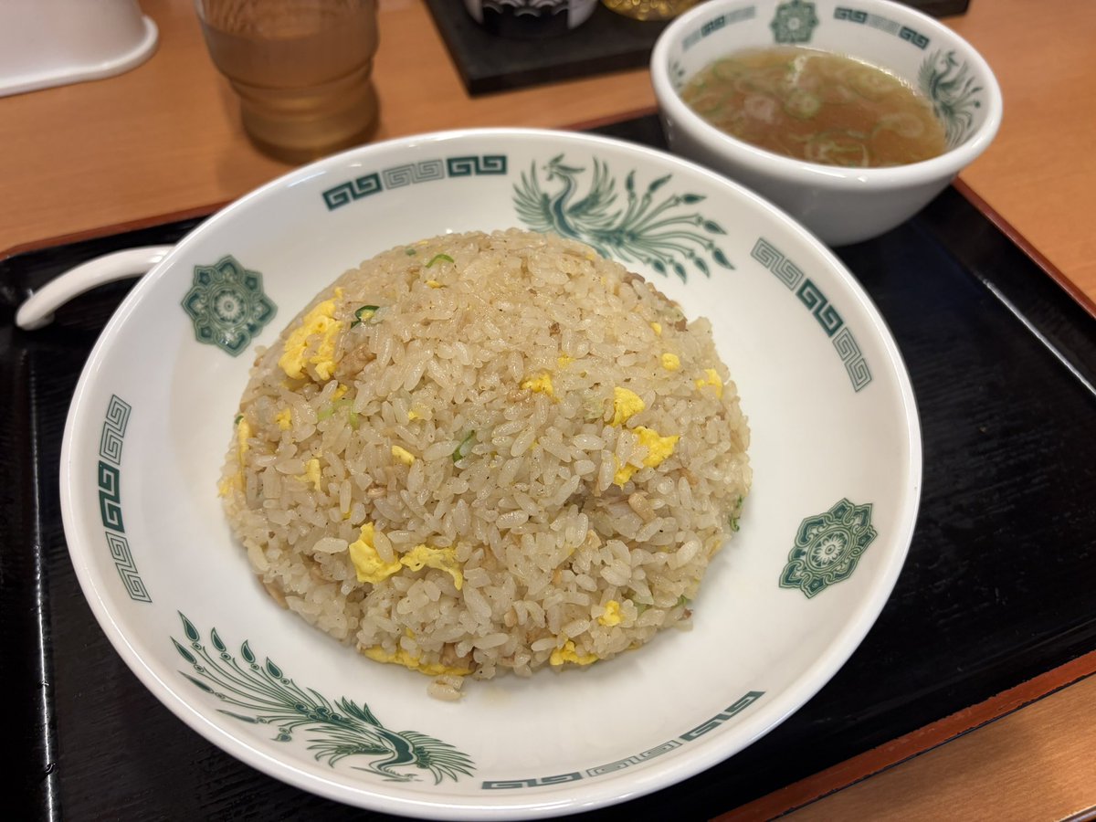 yasegori's tweet photo. 夜食チャーハン、行、餃子、ニラレバ https://t.co/AtmMXDVXV7
