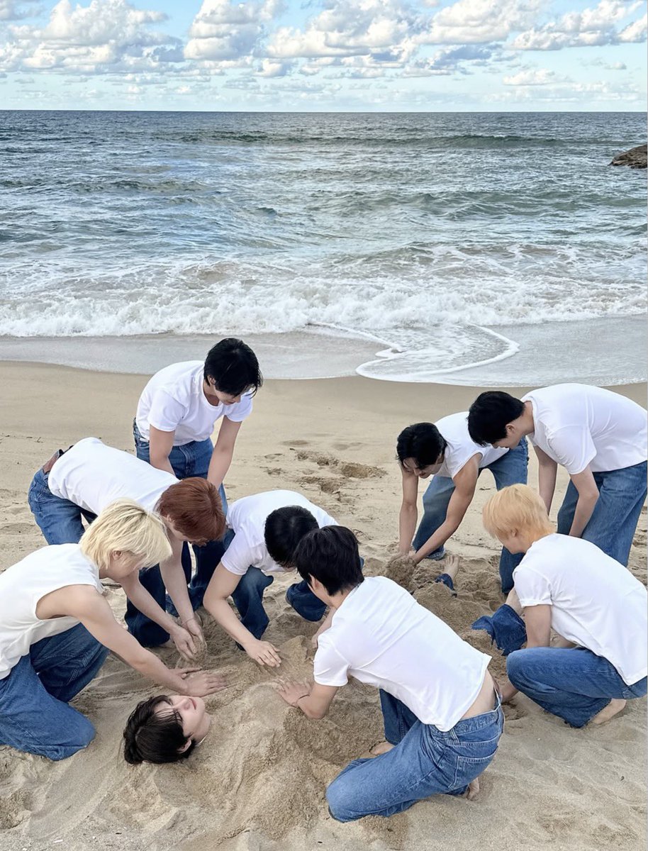 waxxmini_'s tweet photo. 노래 커버 나온 날부터 이런 오순도순한 사진을 보면 왜이리 뭉클하냐..ㅜㅠ 이런 순간이 영원했으면 조겟다ㅜ https://t.co/x8x1nxLTIE
