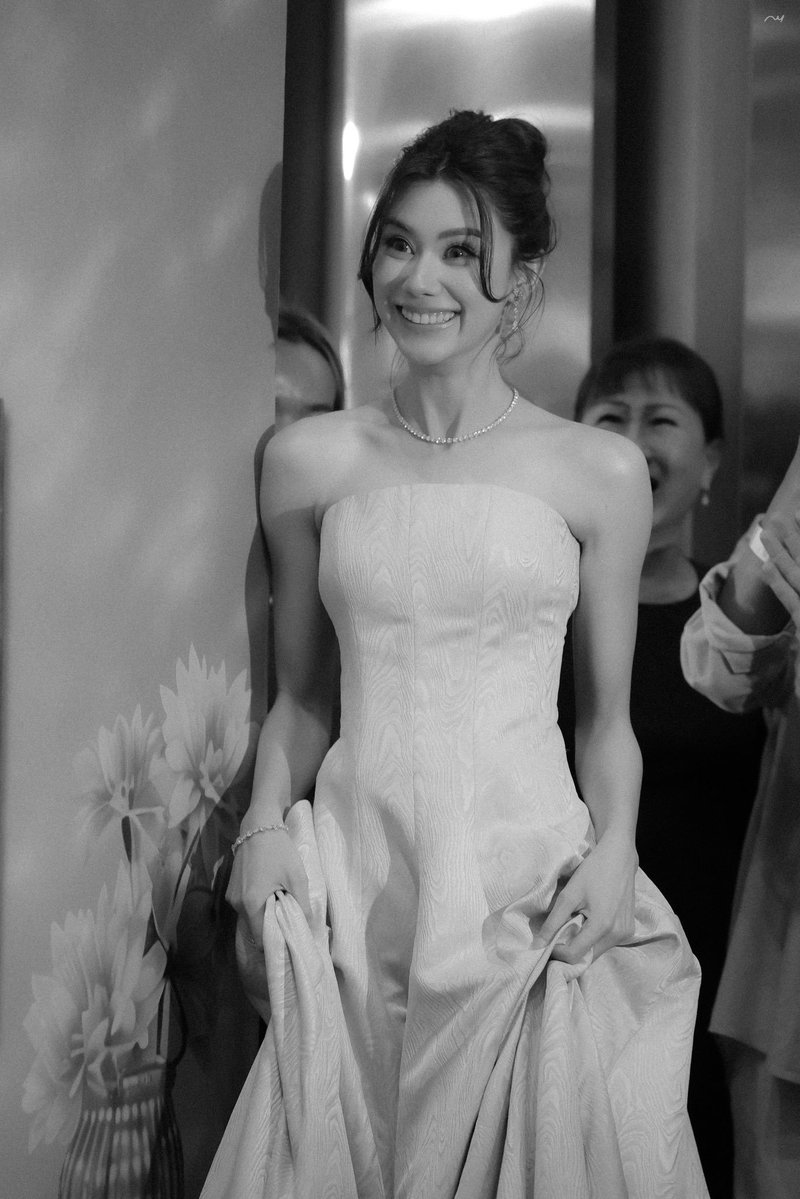starlightmiu's tweet photo. "you came"              "of course I did"

LENA AT FIRST FRAME PREMIERE
#HerinFramePremiereNight https://t.co/70kuLg0Skr