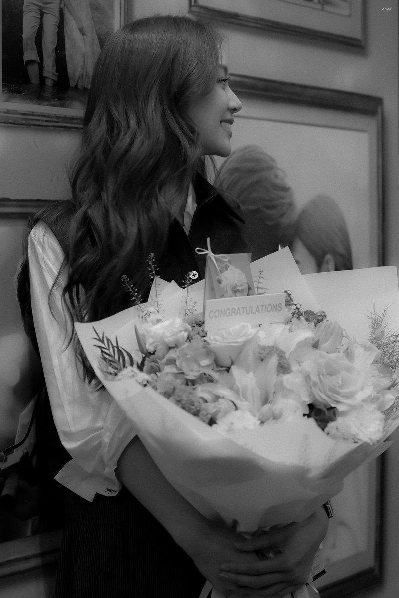 starlightmiu's tweet photo. "you came"              "of course I did"

LENA AT FIRST FRAME PREMIERE
#HerinFramePremiereNight https://t.co/70kuLg0Skr