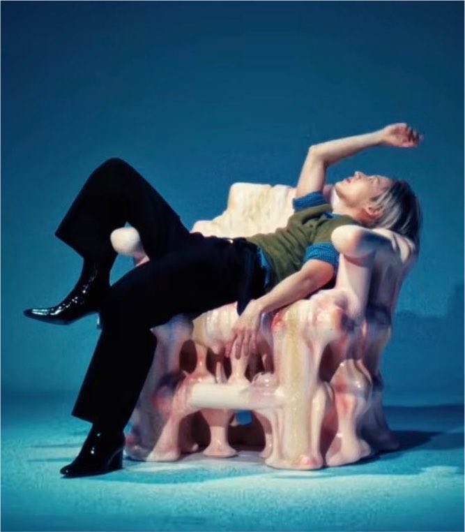 6v6zone's tweet photo. give me more taemin in heels https://t.co/OtqowvdZPO