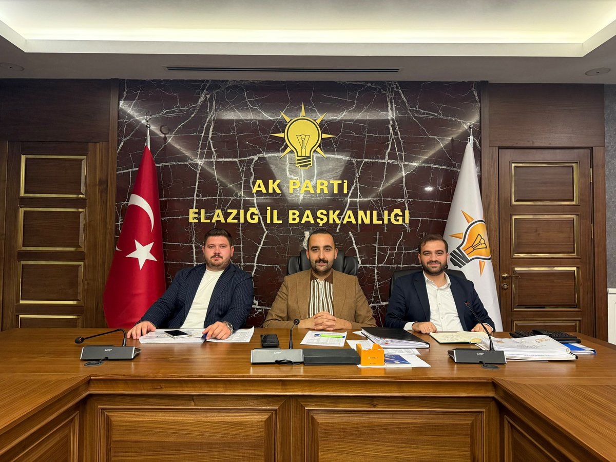 korayadsiz's tweet photo. MKYK üyemiz, Teşkilat Başkan Yardımcımız ve Bölge Koordinatörümüz Sn. Samed Seddar Tercan, MKYK Üyemiz Sn. Ömer Faruk Demirel ile birlikte; Yönetim Kurulu Toplantımızı gerçekleştirdik.

Toplantımızda teşkilat çalışmalarımızı değerlendirirken, 26 Ağustos Malazgirt Zaferi Anma Programı hakkında da istişarelerde bulunulduk.

Birlik, beraberlik ve istişare kültürümüzle çalışmalarımıza kararlılıkla devam ediyoruz.

@avyusufibis 
@osmannazlier 
@SamedTercan 
@OMERFARUKDEMREL 
@isselmanoglu23