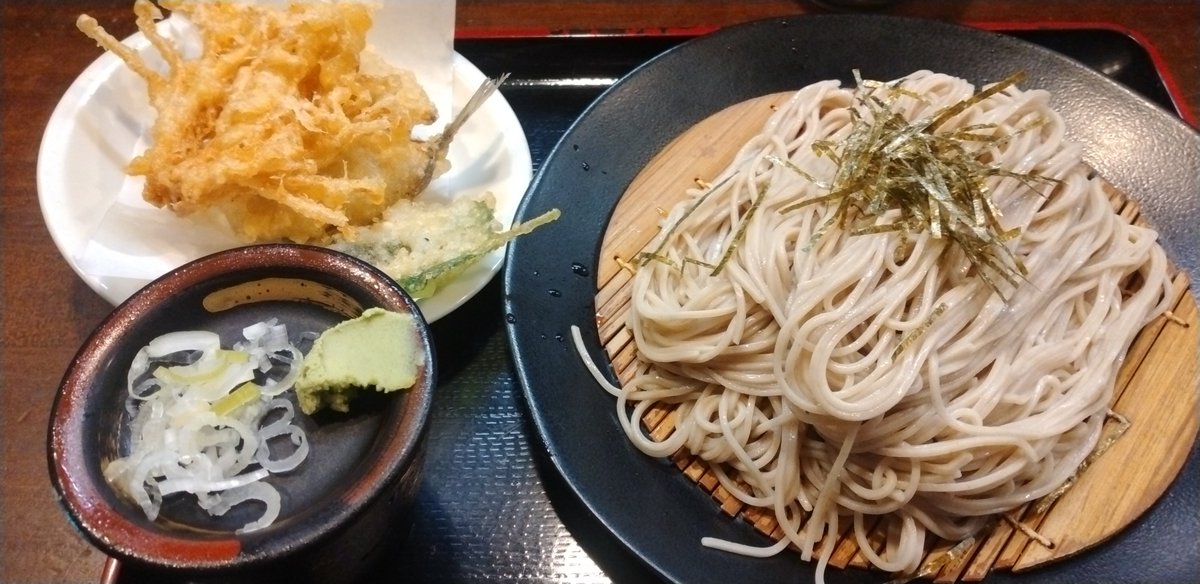 biang2men's tweet photo. アラ麓屋　かき揚げ蕎麦

https://t.co/3BIIHH0vh1 https://t.co/GOMon6THhO