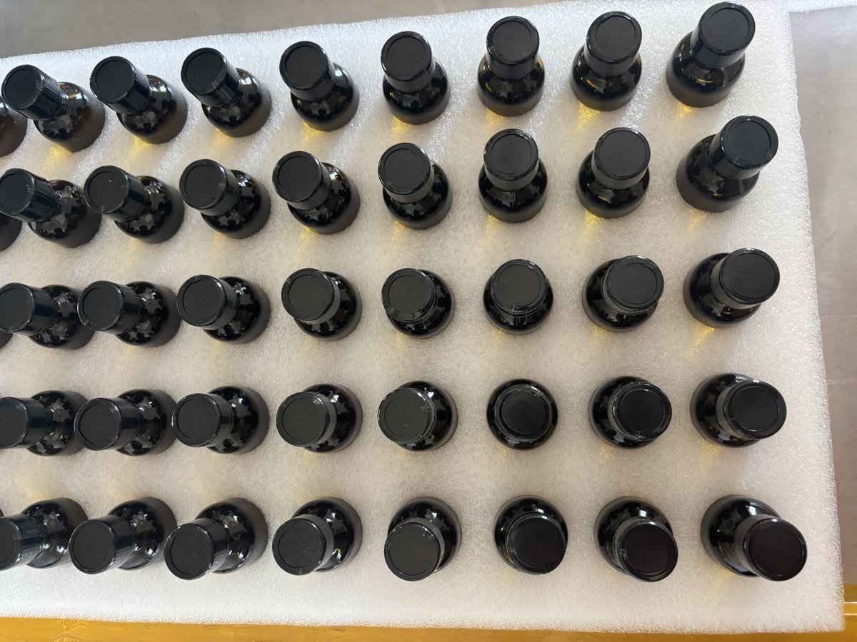 LiMr428's tweet photo. #poppers. Factory direct sales, diverse styles, stable quality, and competitive prices. Bulk orders are welcome. WhatsApp: +447950016194 https://t.co/JA7AYAWes4