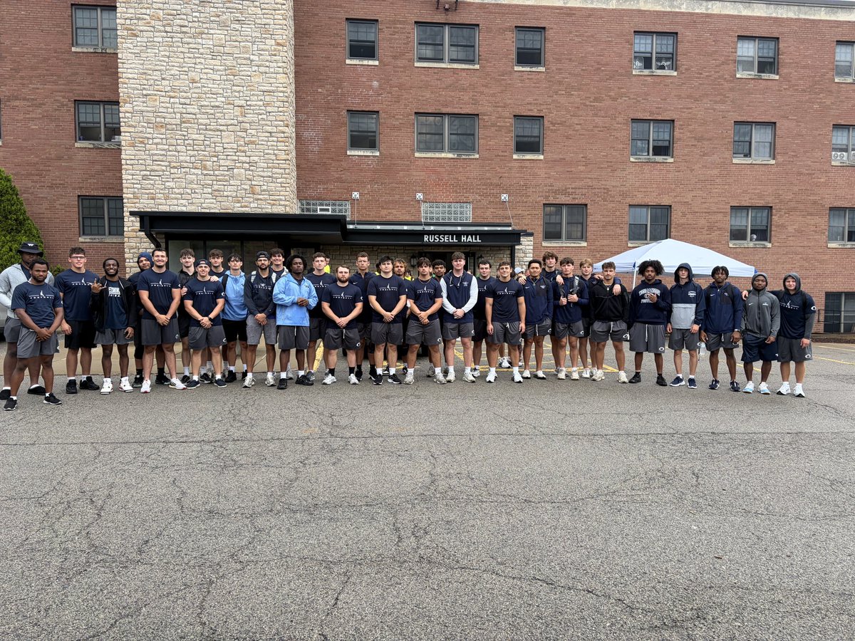 WCtitansFB's tweet photo. Helping carry more than boxes—we’re building the Titan family. Welcome home, Westminster! ⚔️📦

#TitanTakeover | #EarnYourSword | #TitanFamily https://t.co/vGPsLqRBjT