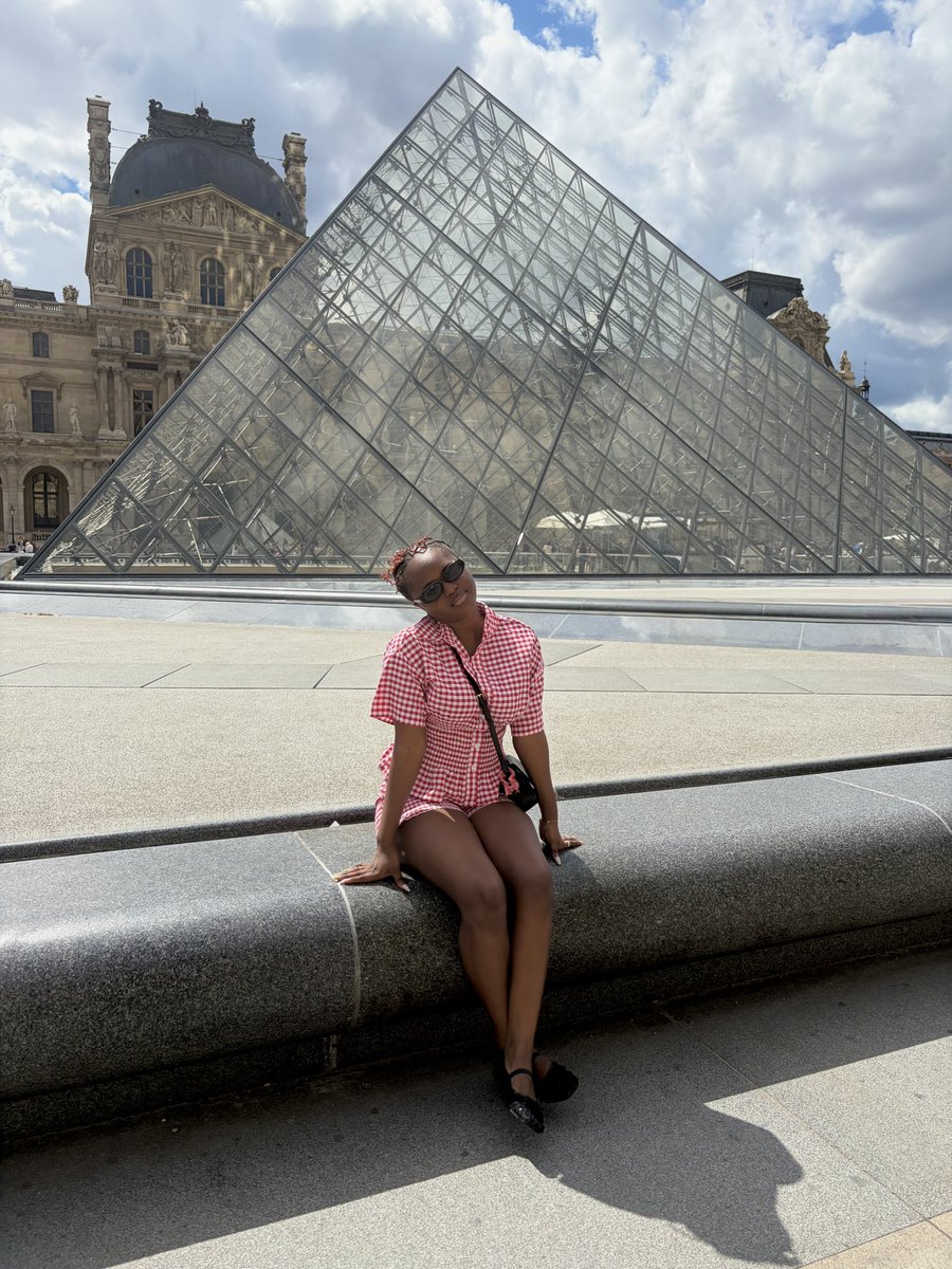 Timmysofine's tweet photo. I'm in Paris 🇫🇷 https://t.co/wyoE76gVEj