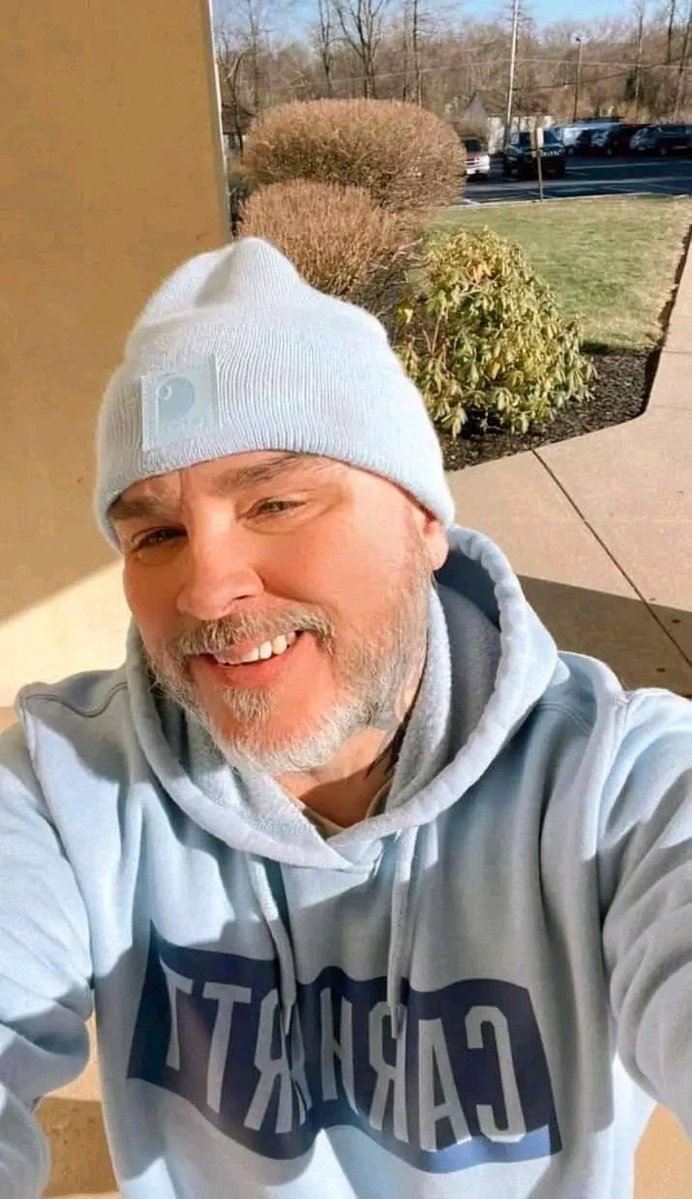 john737382's tweet photo. @Charlenewe913c Hello there I hope you are having a great day just  like I will love to know more about you https://t.co/YIg8Bdp539