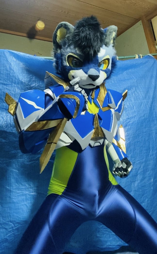 Azurite07's tweet photo. #これ見た人は強制身長公開

素体162のちびっ子です_(:3｣ ∠ )_
モヒカンで傘増ししてる( ˇωˇ ) https://t.co/9rAUjAUcls