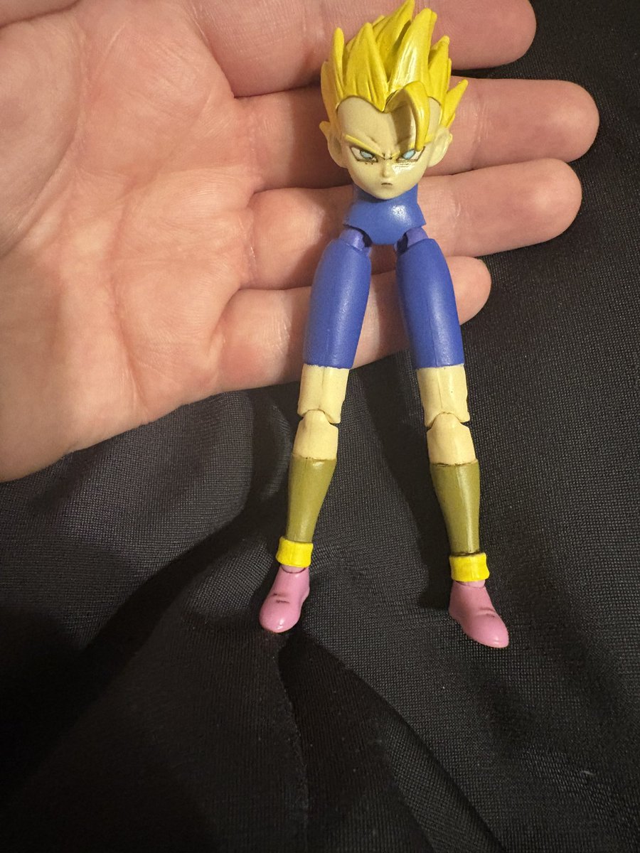 kyabekari's tweet photo. “Go back to sleep, Caulifla-san.” https://t.co/ES4Xkam9pV