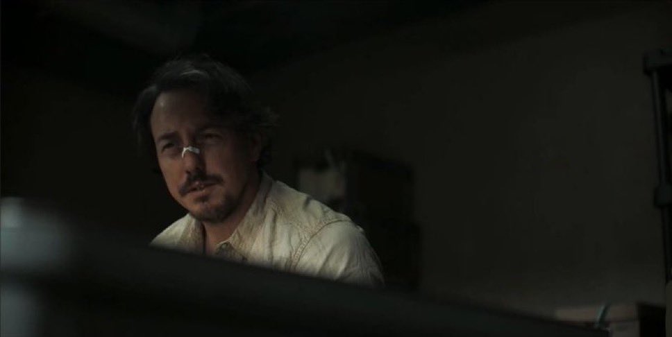 lunwi75's tweet photo. “Adam Driver had a striking performance as Kylo Ren.”

“That’s it? As a Star Wars fan, that's the breadth of your opinion on the sequel trilogy?”

“I believe there was some discrepancy over how exactly Palpatine returned.” https://t.co/F4oJsV4a24