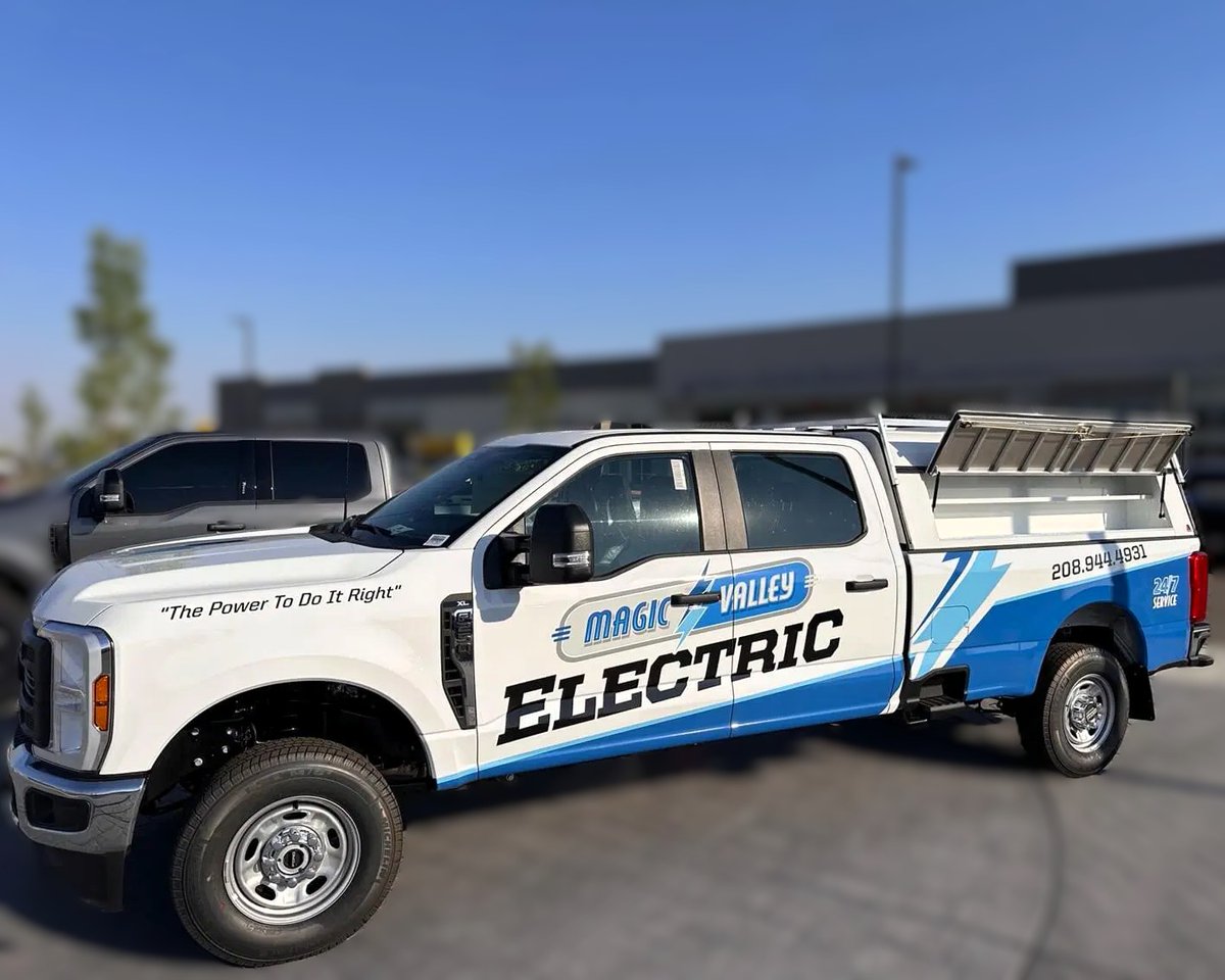 volkswagenbend's tweet photo. Thanks Magic Valley Electric! Want to electrify your brand? Get a custom fleet wrap today. LEARN MORE >>

https://t.co/Ng08ESJBjC

#vehiclewraps #fleetgraphics #commercialwraps #vinylwrap #fleetmanagement #mobilebillboard #worktruck #vanwrap #kendallauto https://t.co/xfx0xy9b45