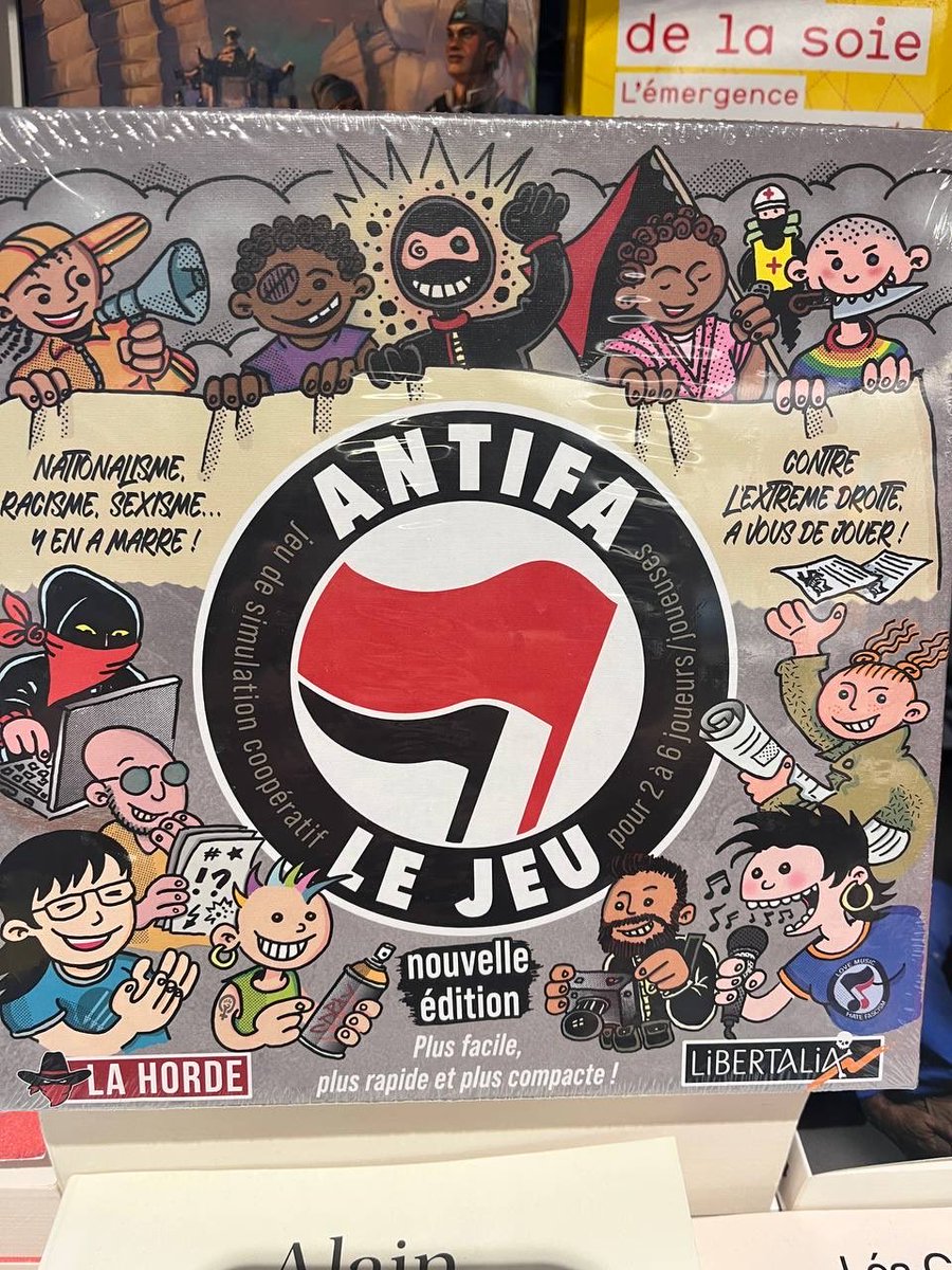 GodonCarol's tweet photo. Scandale absolu de trouver cet après-midi à la #Fnac de #Nantes une nouvelle édition du jeu de société « Antifa ».
Sous la pression, la 1ère édition avait été retirée de la vente en 2022.
Alors faites tourner et demandons le boycott pur et simple une nouvelle fois! https://t.co/us2hutfMsW