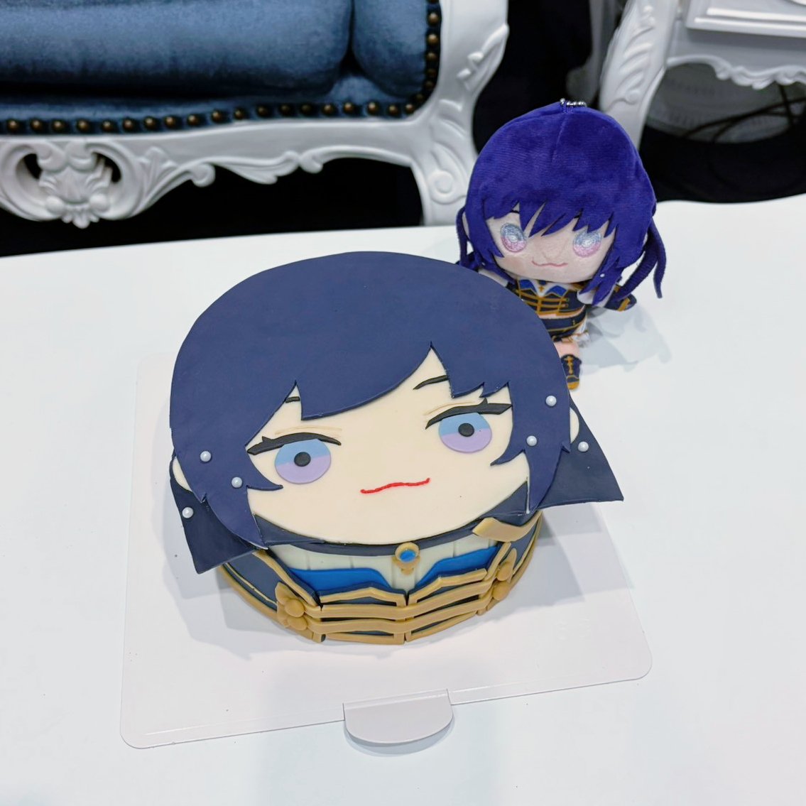87qqq__'s tweet photo. 今年は共通衣装のぱぺをイメージしたケーキをオーダーしました🪄
とってもかわいく仕上げていただきましたᴗ ⩊ ᴗ♥
#ぽぽんと誕生クールだねい2026 
#ねいねい聞いて https://t.co/mrUCLL1ZOA