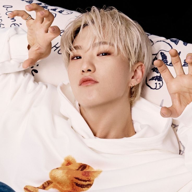 svtserving's tweet photo. 206 days until Hoshi's return from military service. https://t.co/YMTSe1V2iM