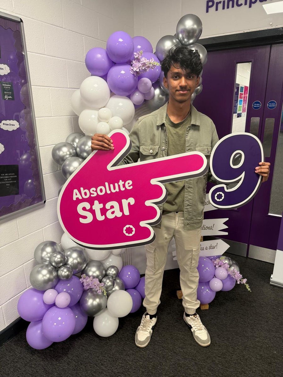 SmallHeathLA's tweet photo. Fantastic results for our Head Boy, Rafsan!
A brilliant set of results across his subjects, including an outstanding Grade 9 in Maths! A fantastic achievement, congratulations, Rafsan!
#GCSEResultsDay #Proud #GCSESuccess https://t.co/ItOzJQKcLs