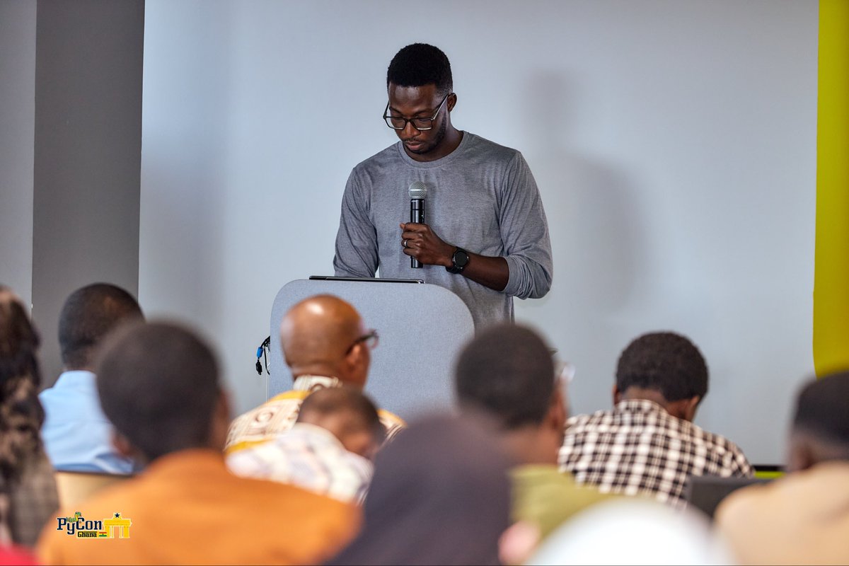 PyconGhana's tweet photo. π€π Happening now at PyCon Ghana 2026!
βThe Python Developerβs Guide to Building Your First Agentβ session with Kwadwo Agyapon-Ntra is underway, taking us from Python code to building our very own AI agents. π₯
#PyConGhana2026 #PythonGhana #Python #AI #AIAgents TechCommunity https://t.co/SCzVZWwLZD