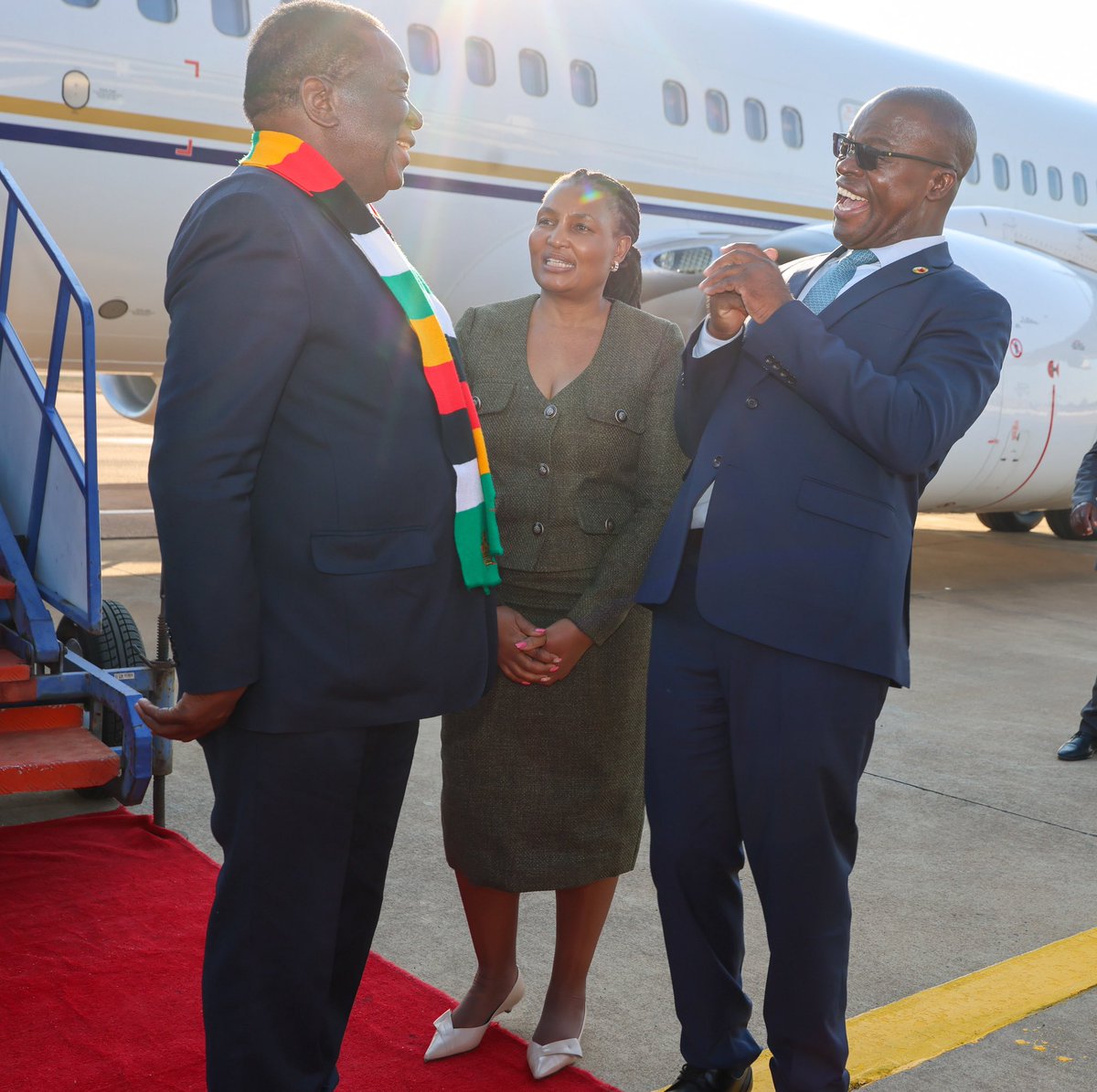 nickmangwana's tweet photo. His Excellency, President @edmnangagwa has safely arrived in South Africa. https://t.co/dTTva5Pq7m