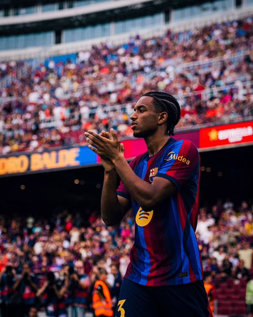 Messi__UTD's tweet photo. We just learned that Manchester United have made a call to check it Balde would be interested in a move to England. Balde seems to be happy at Barcelona but we shouldn’t rule out the move.

[@FabrizioRomano] https://t.co/XNWjiW5Wbp
