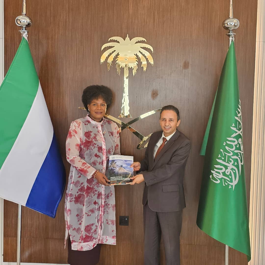 UNSierraLeone's tweet photo. In an effort to expand partnerships in support of 🇸🇱’s national development priorities, Res. Coord @swakana99 met with the Kingdom of Saudi Arabia’s Ambassador to 🇸🇱, H.E Saud Mushabbab Al-Musa’e. Discussions focused on cooperation around #FeedSalone, inclusive financing for https://t.co/9ERwpNLinP
