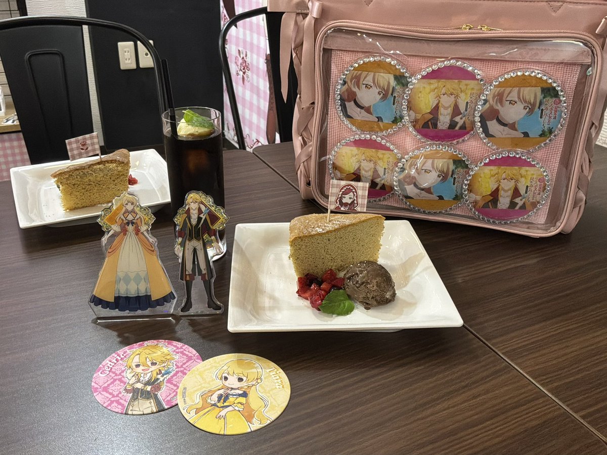 rone_rstm's tweet photo. 今日はお友達と一緒にコラボカフェ行ってきました〜☕️
コースター二人合わせてだけどコンプできて嬉しかったな🫶 https://t.co/4cWDYsIeJi