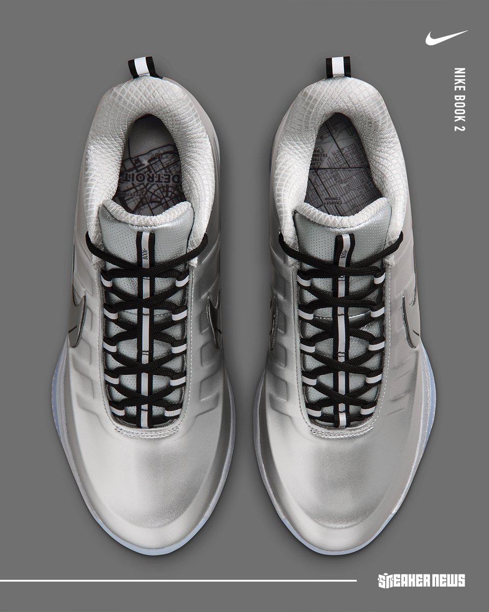 SneakerNews's tweet photo. Nike Book 2 "Iron Fist" 🥊 is inspired by the Joe Louis' "The Fist" statue in Detroit

Devin Booker's homage to his Michigan roots continues some some dope storytelling 

Full story: https://t.co/JAqG2nviQf https://t.co/64nzQGHNRS