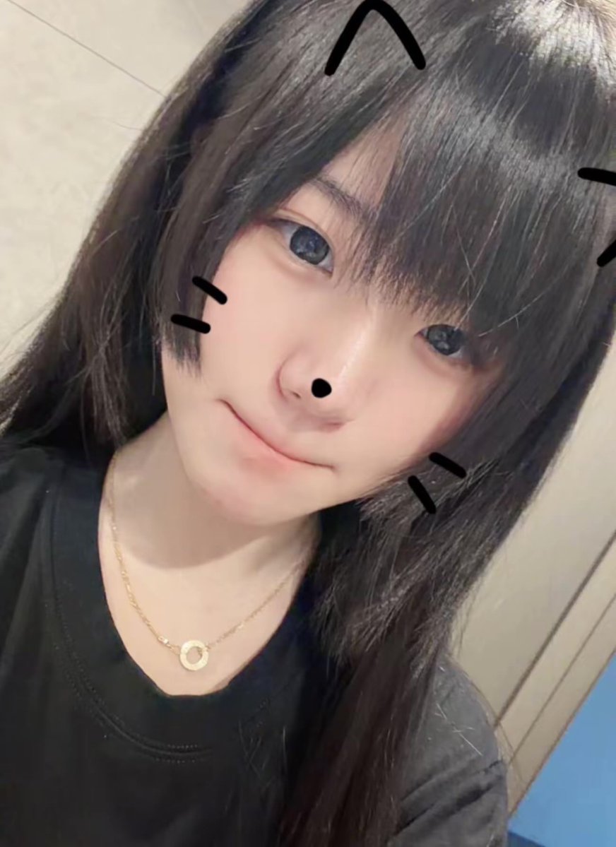 wllnbjt's tweet photo. 我看我的素颜好顺眼，我感觉这张好可爱 https://t.co/A5BykyJqdl