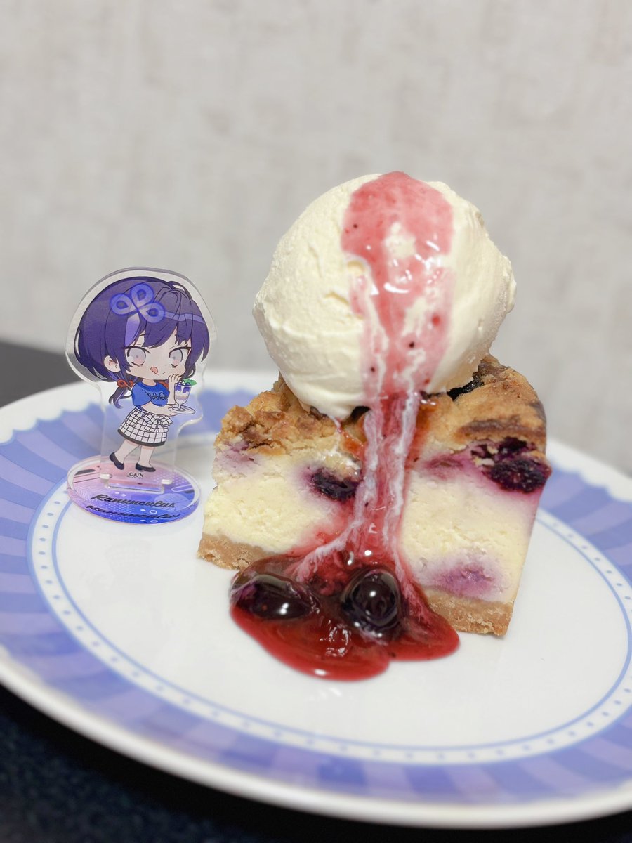 len_09120502's tweet photo. ぽんちゃんお誕生日おめでとう〜！
今年もケーキ作ってみました🫐
2026年もこうしてお祝いできてとっても��しいです！
これからも変わらず応援してます🫰
#ぽぽんと誕生クールだねい2026 https://t.co/DYsSHbFhSe