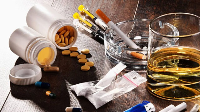 adaderana's tweet photo. Drug abuse among university students on the rise, warns expert
Read more: https://t.co/c6Mcgt48fy
#lka #srilanka #adaderana #news #lanka #srilankanews #DrugAbuse #UniversityStudents #MentalHealthAwareness #SubstanceUse #AddictionPrevention #Youth https://t.co/3KhCIFG7QN