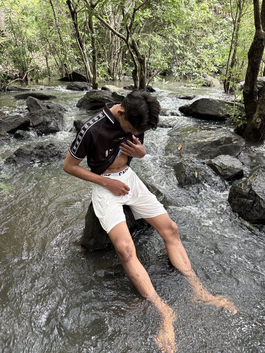 tngthxnng1's tweet photo. น้ำตกกก💦🍃 https://t.co/39rsFsFXSe