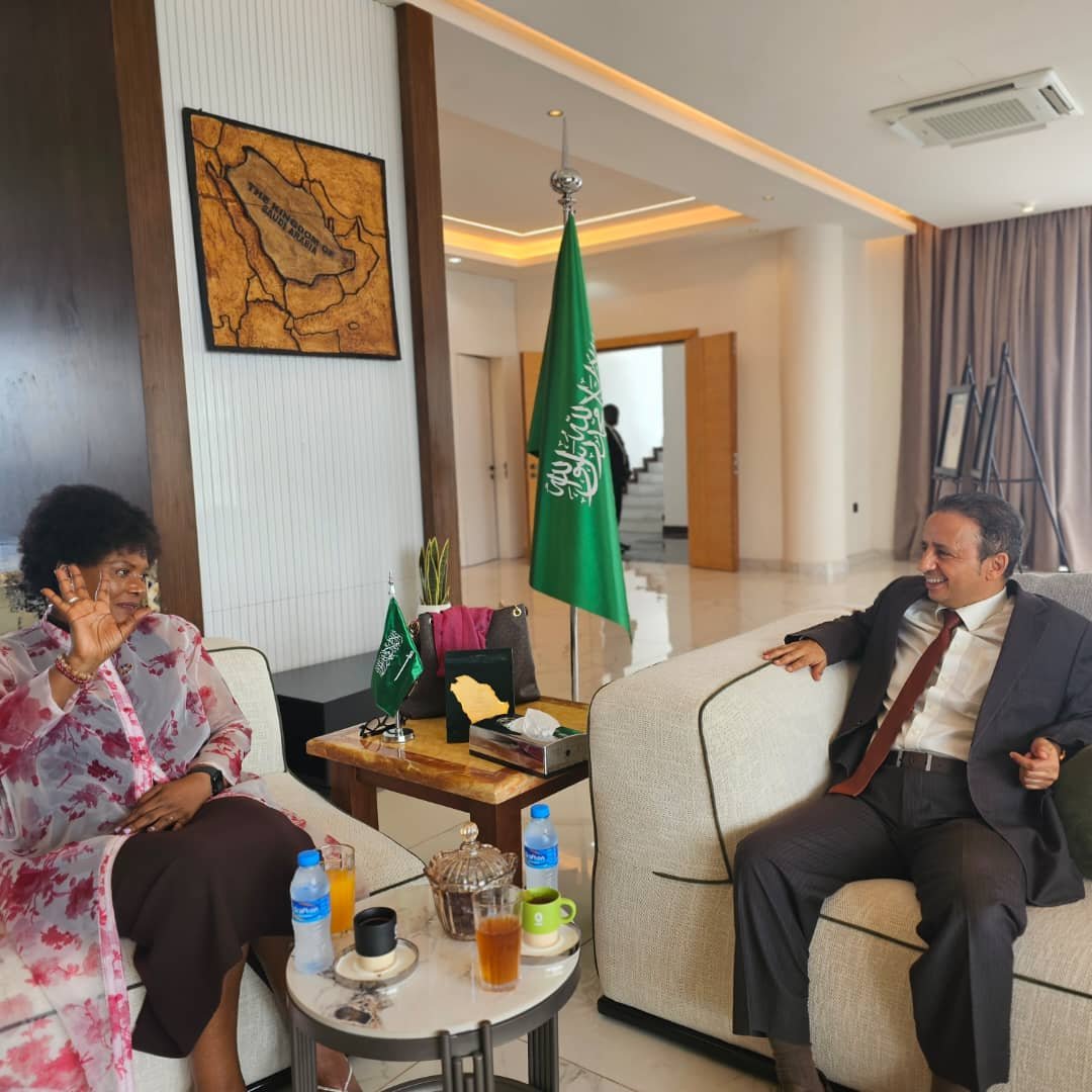 UNSierraLeone's tweet photo. In an effort to expand partnerships in support of 🇸🇱’s national development priorities, Res. Coord @swakana99 met with the Kingdom of Saudi Arabia’s Ambassador to 🇸🇱, H.E Saud Mushabbab Al-Musa’e. Discussions focused on cooperation around #FeedSalone, inclusive financing for https://t.co/9ERwpNLinP