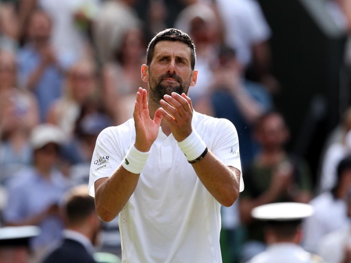 albernap's tweet photo. Novak Djokovic en su documental sobre por qué rechazó la vacuna contra el COVID:

"Porque no la necesitaba. ¿Por qué debería vacunarme? Estoy sano, soy un atleta. Tuve coronavirus. Tenía inmunidad. No era una amenaza para nadie. No había razón para que me vacunara. Es mi libertad de elegir, ese derecho fundamental que tienes como ser humano en este planeta — la libertad de elegir — que fue arrebatada a muchas personas."