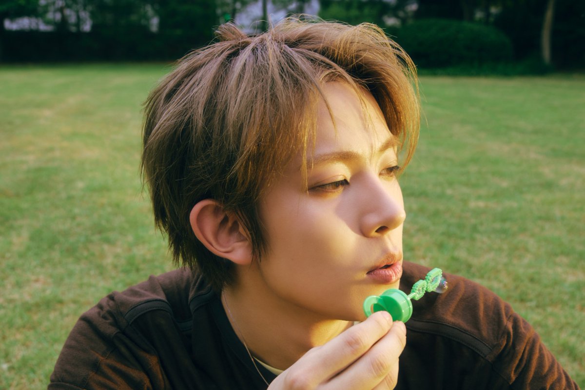 soompi's tweet photo. #EVAN (#Heeseung) Drops First Concept Photos For Upcoming Solo Comeback With "DEATH OF ME"
https://t.co/lE5aNBuErI https://t.co/KdPuejUJhy