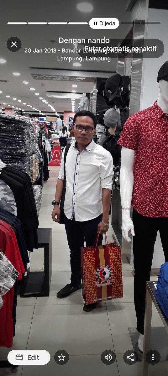 usoiman's tweet photo. Agustus 2019 https://t.co/0TM3R2uit3