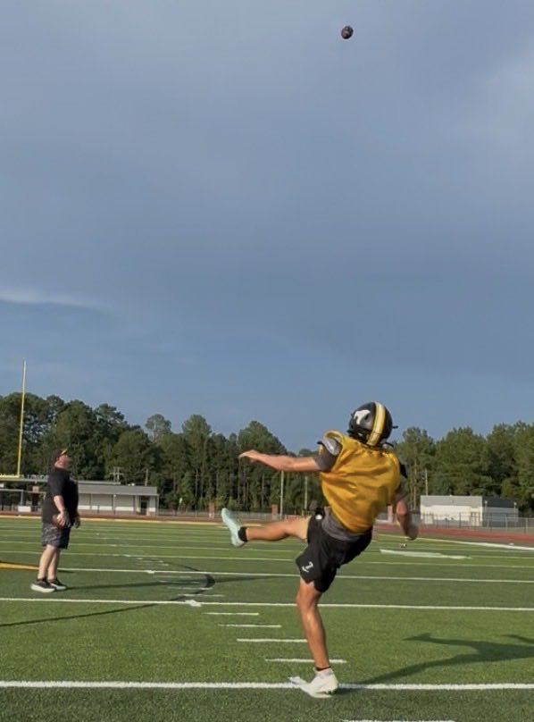 Pastorsully3308's tweet photo. @Lsullivan74 
One day away from the start of the season. You keep putting in the work; the fruit is coming young man!  I’m proud of you! Let’s go Andrews Football! https://t.co/evflYHDKIx